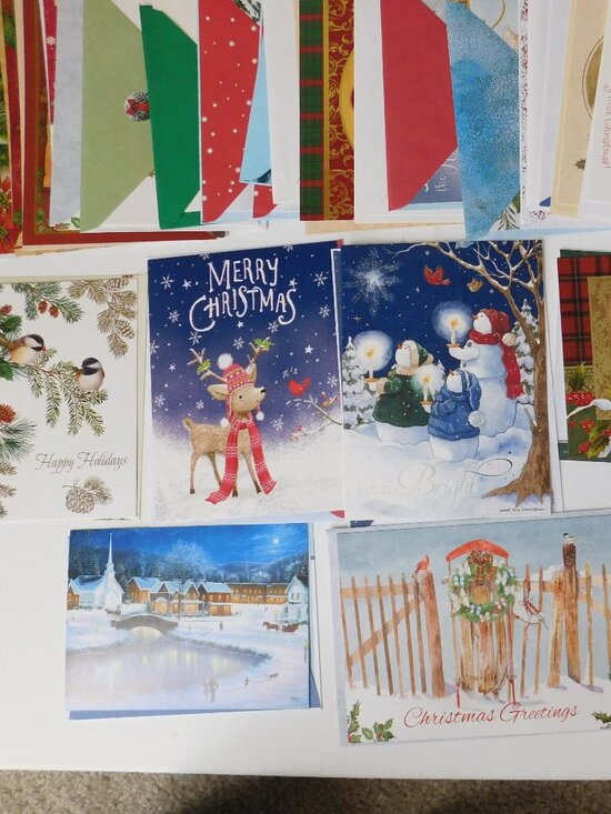 Mixed lot of 100 Christmas Cards with envelopes - Mixed styles Unbranded - Picture 3 of 6